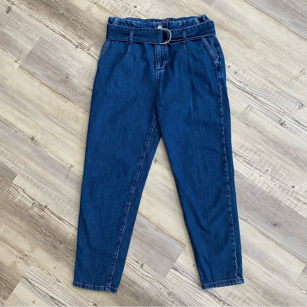 Boden Denim Belted Tapered Leg size 4 dark blue ankle non-distressed paper bag